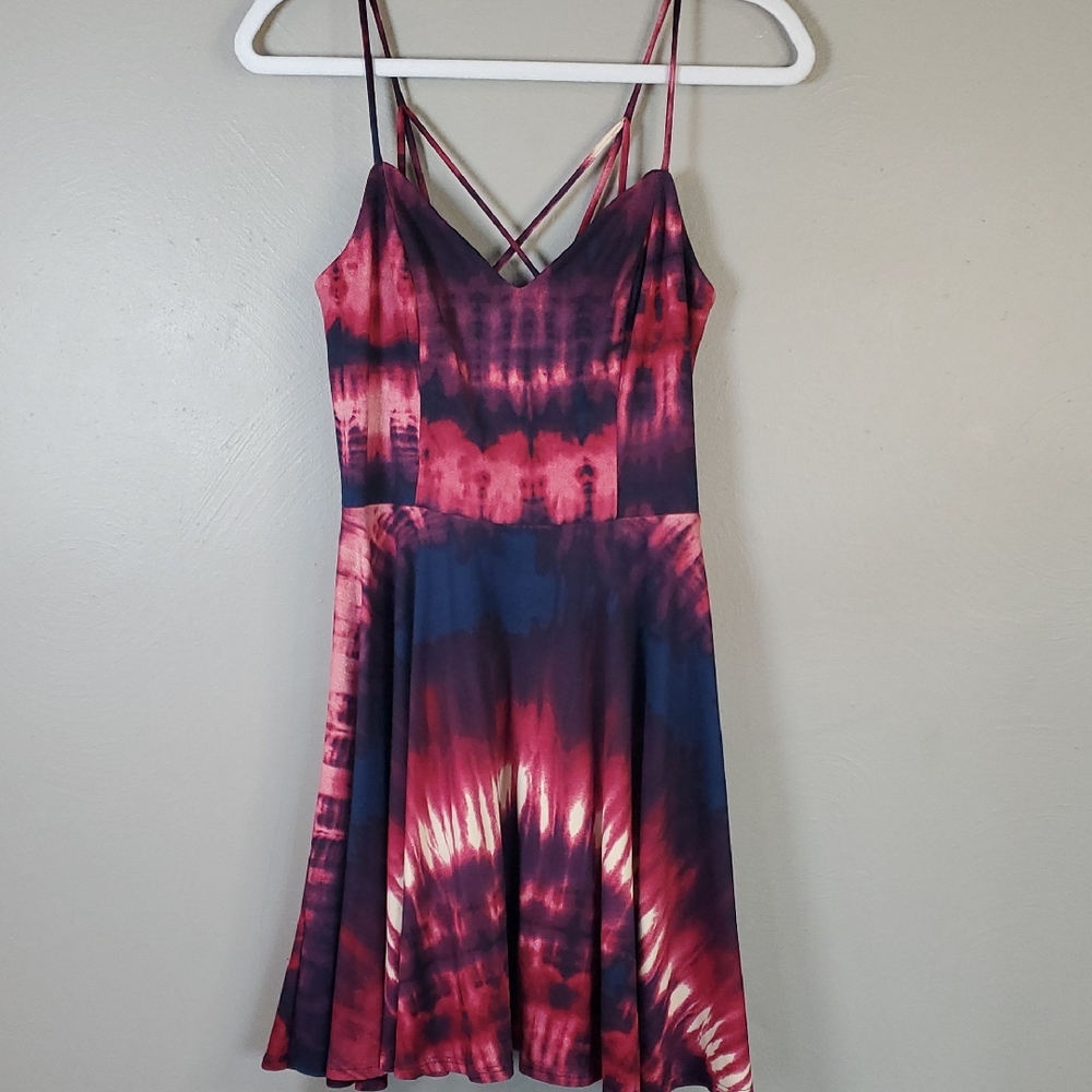 Fortune + Ivy Tie Dye Flow, Strappy Skater Dress. Criss Cross Back Straps. Med.